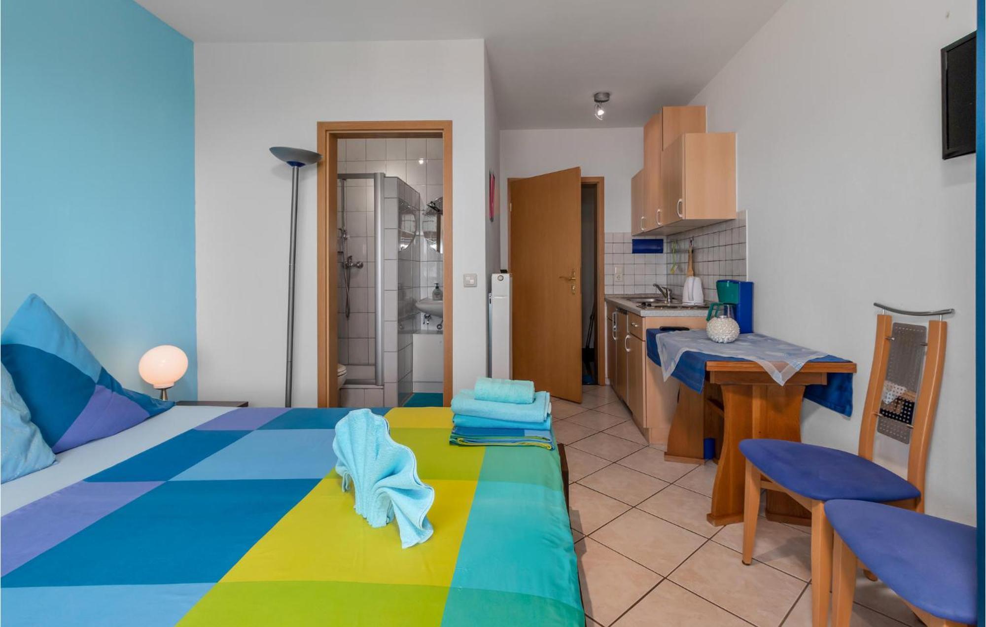 1 Bedroom Cozy Apartment In Crikvenica Eksteriør bilde