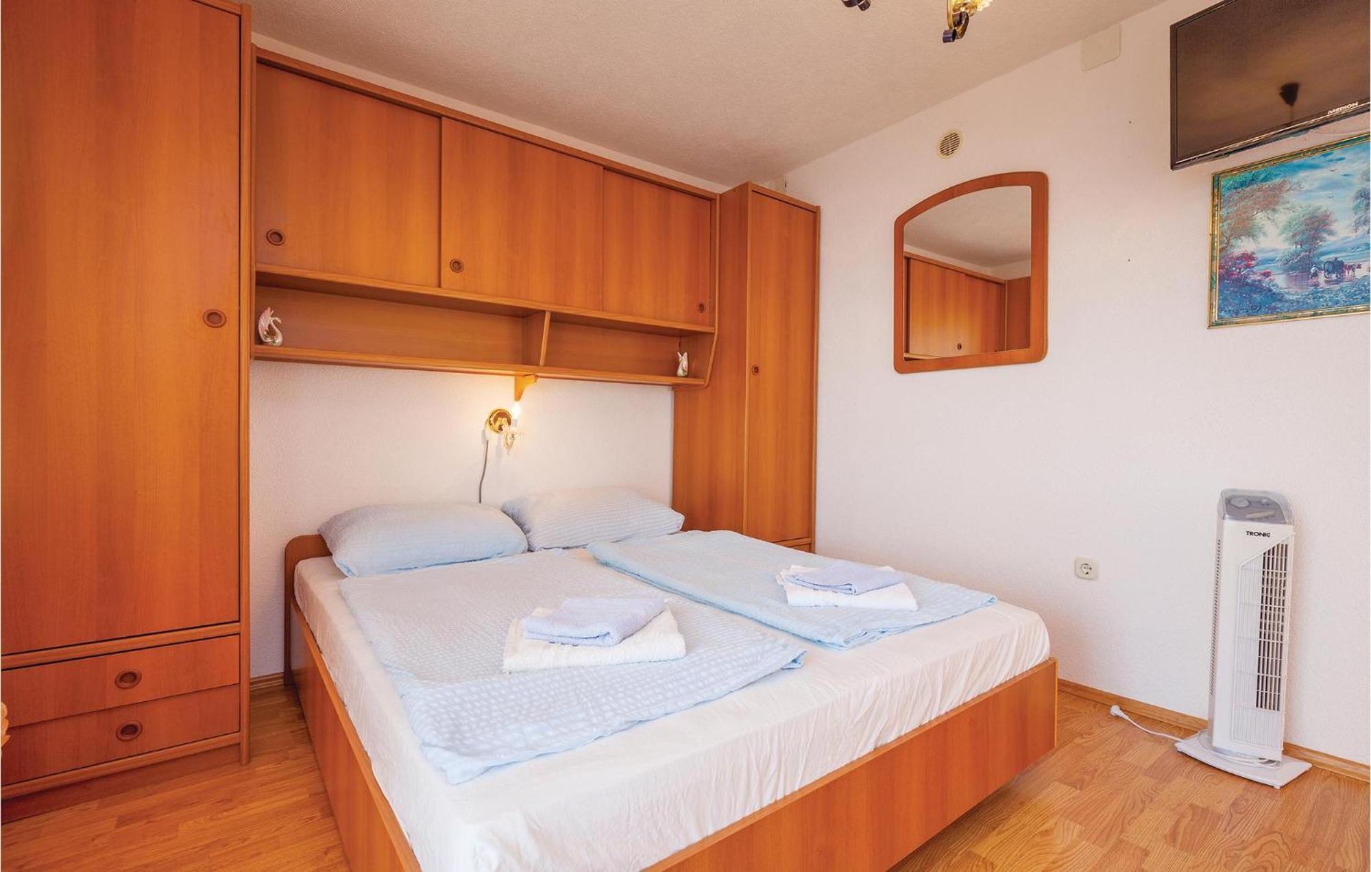 1 Bedroom Cozy Apartment In Crikvenica Eksteriør bilde