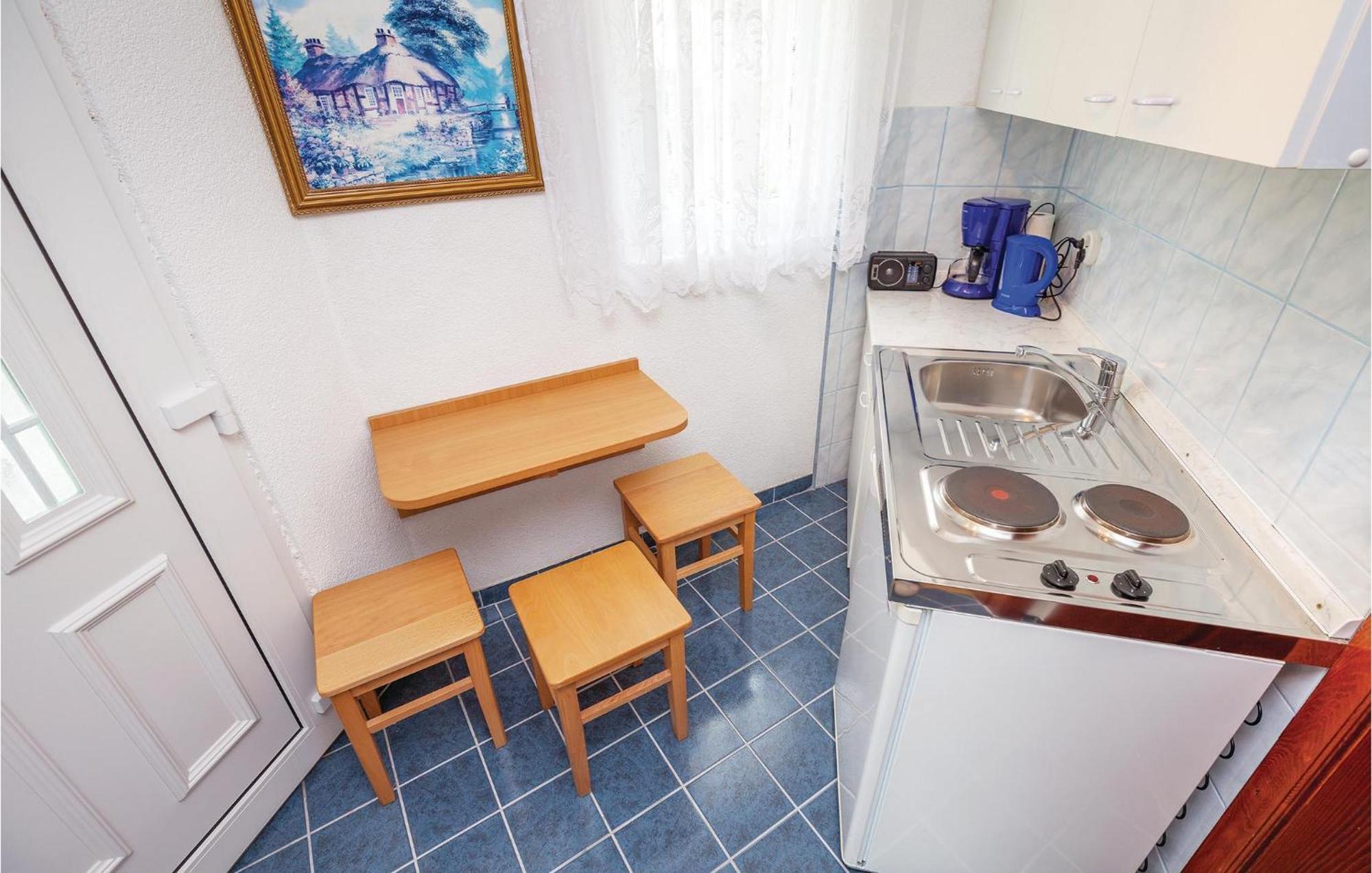1 Bedroom Cozy Apartment In Crikvenica Eksteriør bilde