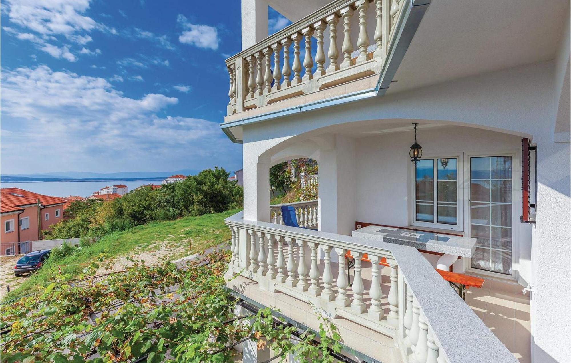 1 Bedroom Cozy Apartment In Crikvenica Eksteriør bilde