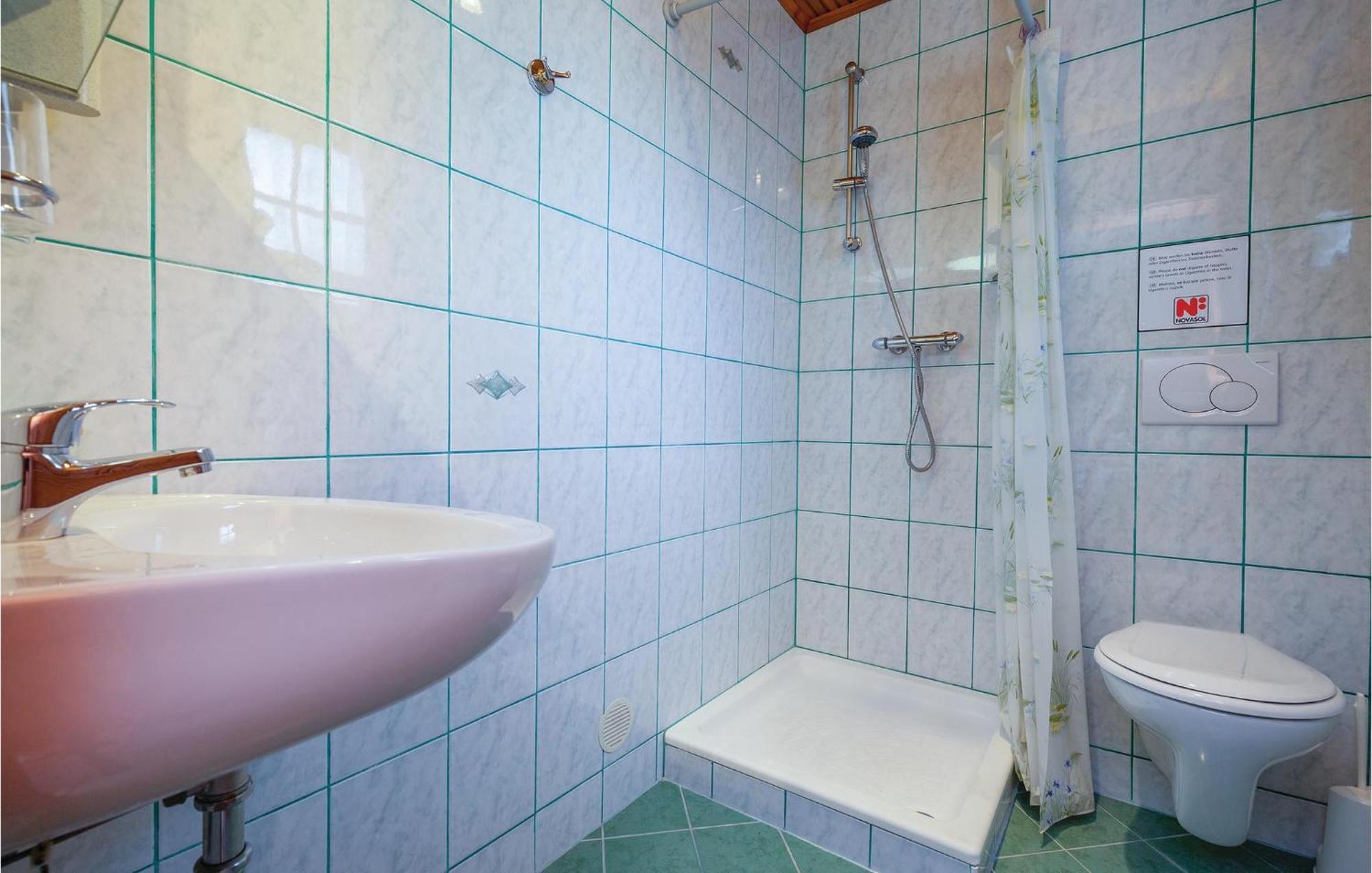 1 Bedroom Cozy Apartment In Crikvenica Eksteriør bilde