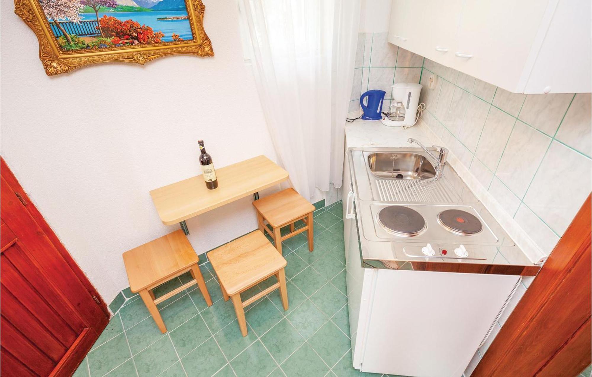 1 Bedroom Cozy Apartment In Crikvenica Eksteriør bilde