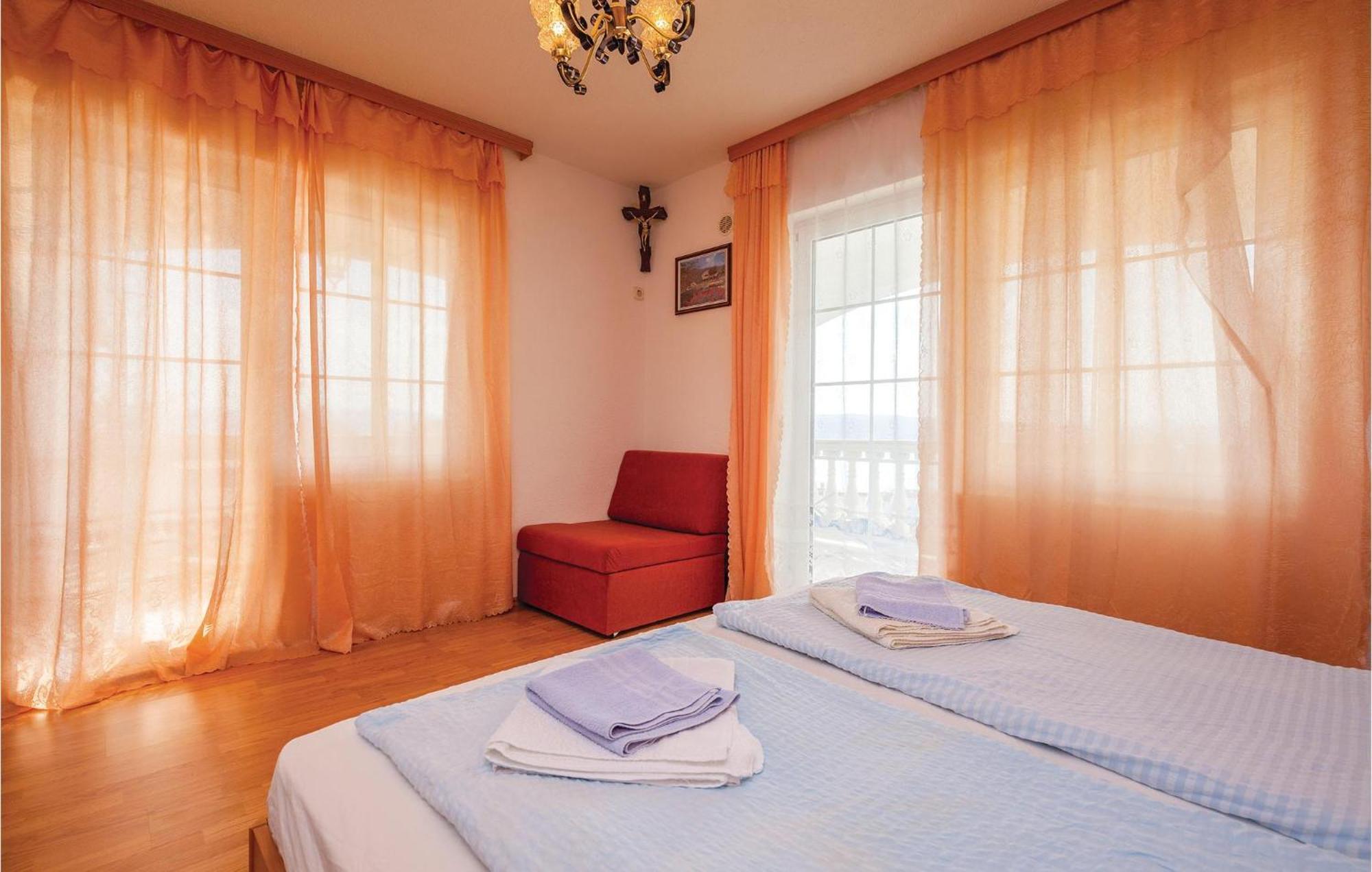 1 Bedroom Cozy Apartment In Crikvenica Eksteriør bilde