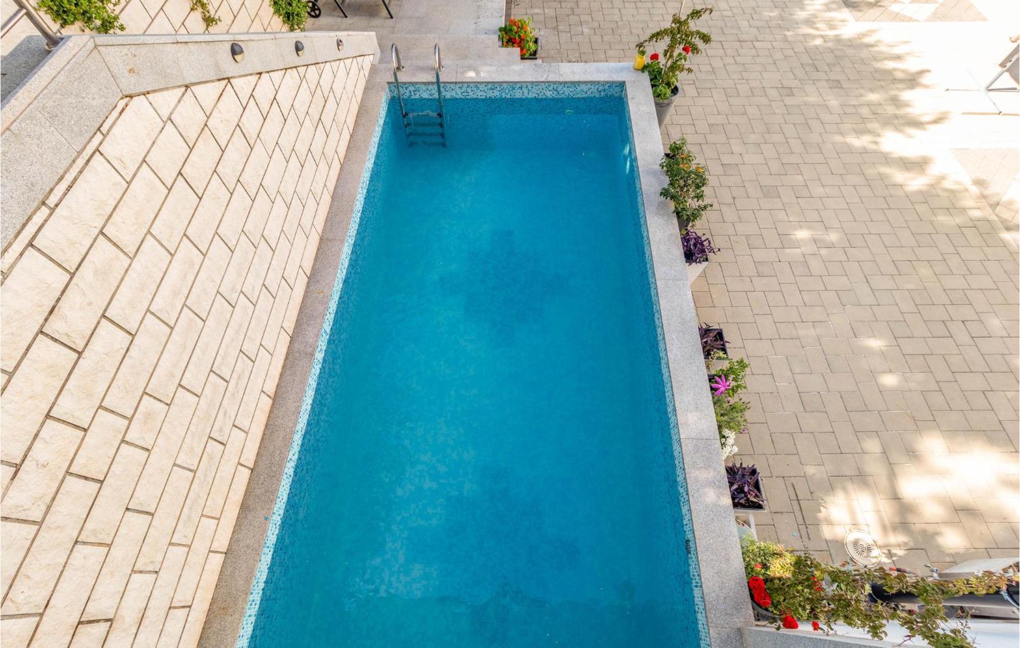 1 Bedroom Cozy Apartment In Crikvenica Eksteriør bilde
