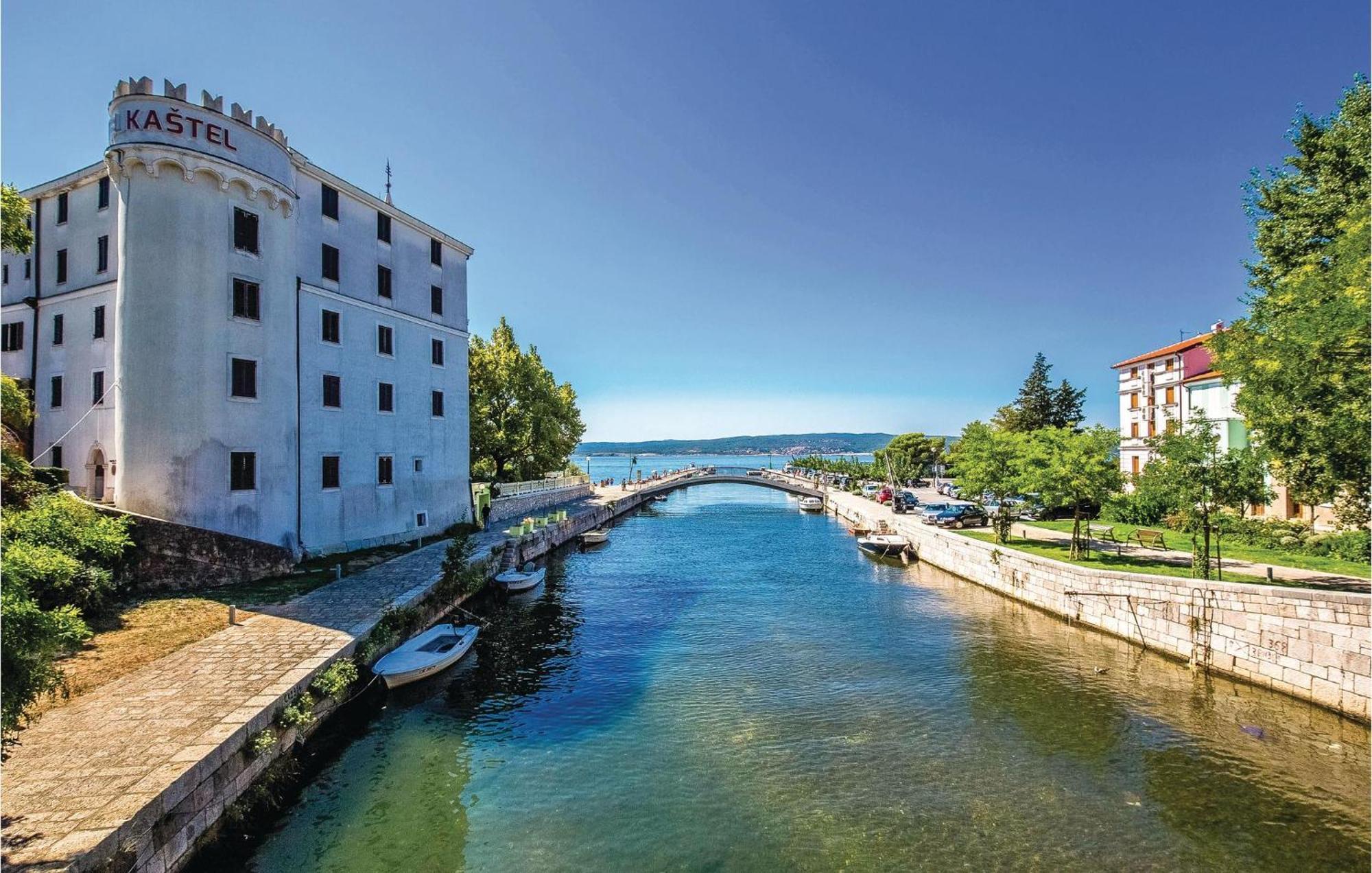 1 Bedroom Cozy Apartment In Crikvenica Eksteriør bilde