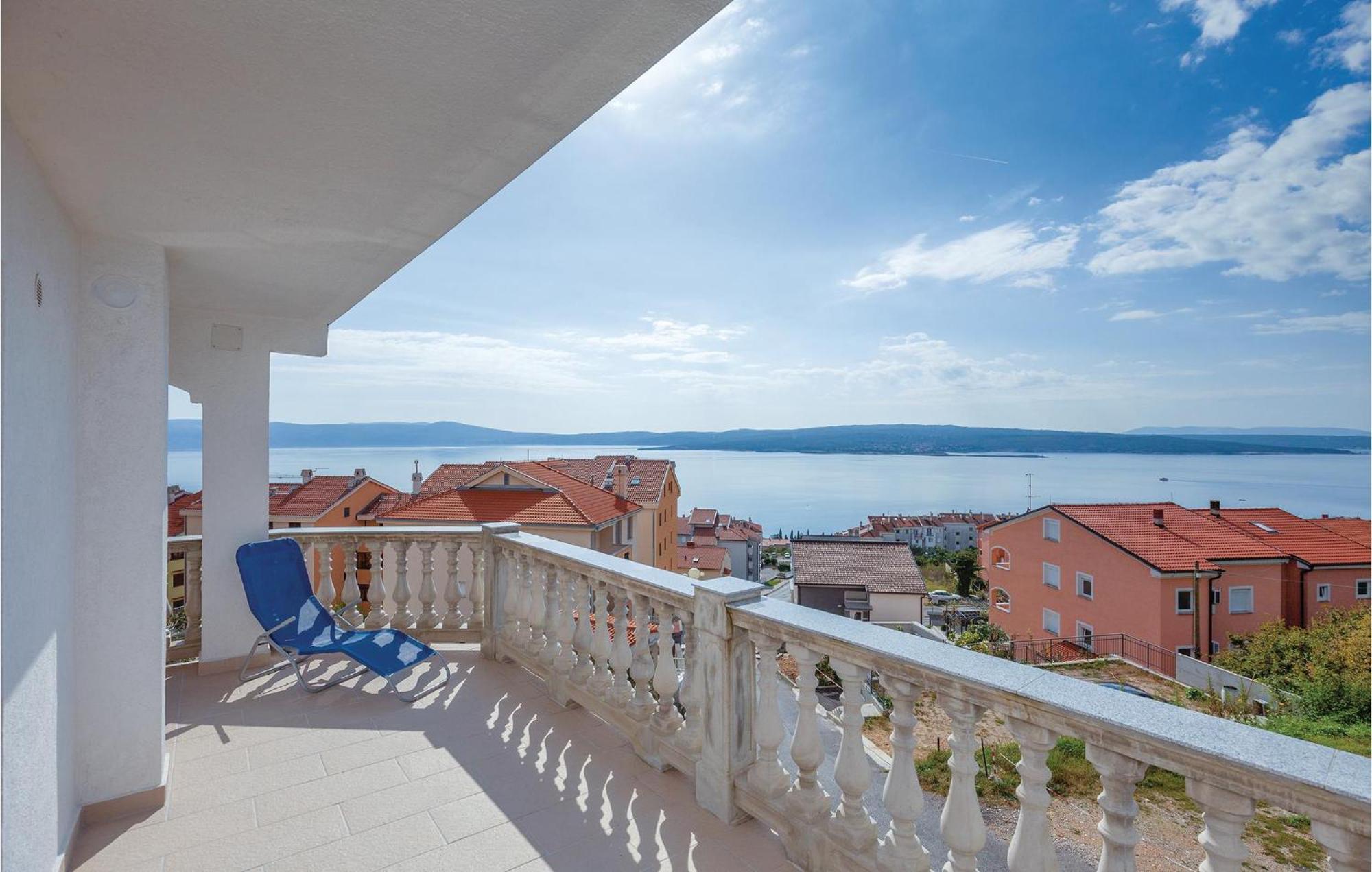 1 Bedroom Cozy Apartment In Crikvenica Eksteriør bilde