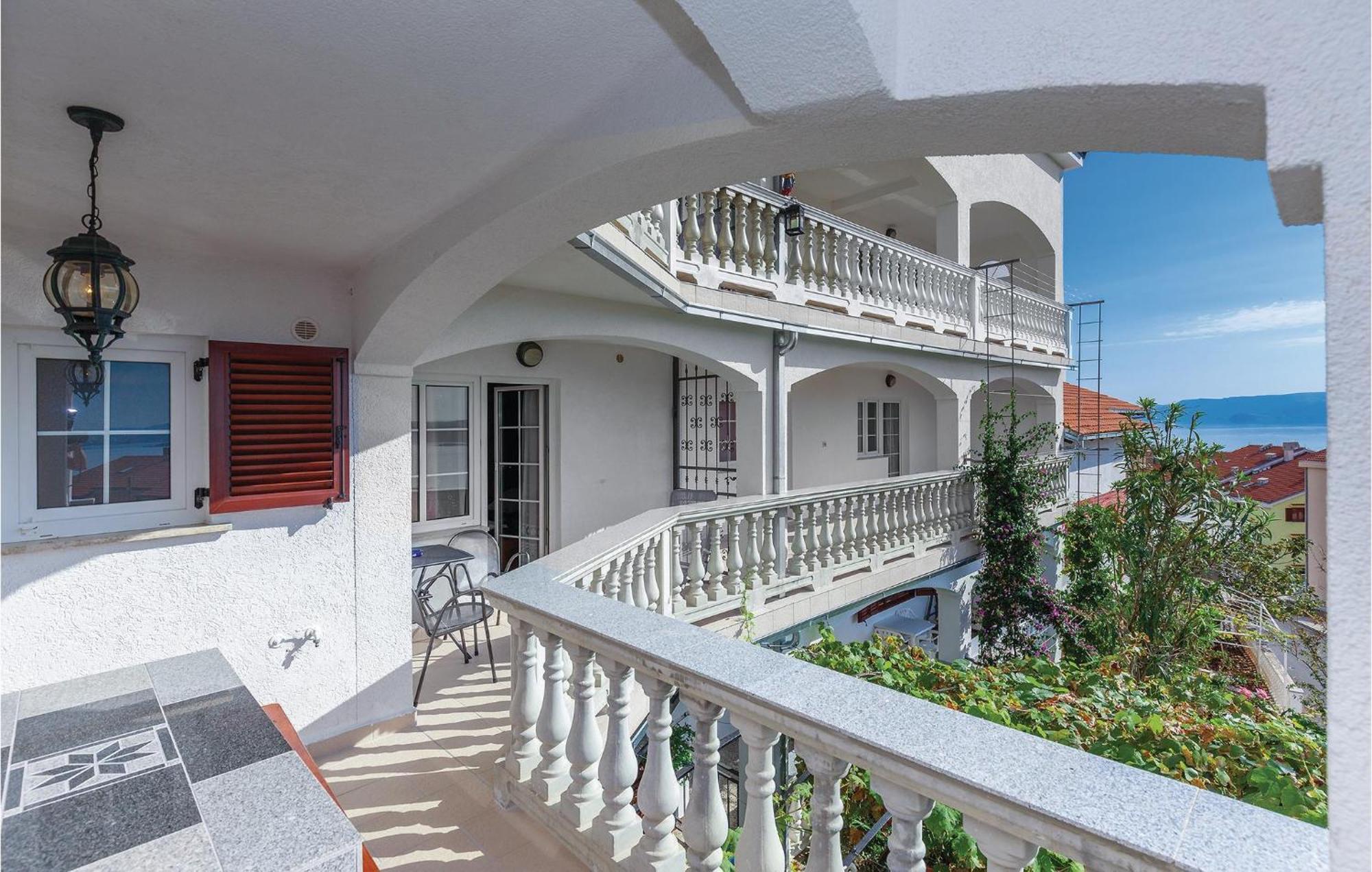 1 Bedroom Cozy Apartment In Crikvenica Eksteriør bilde
